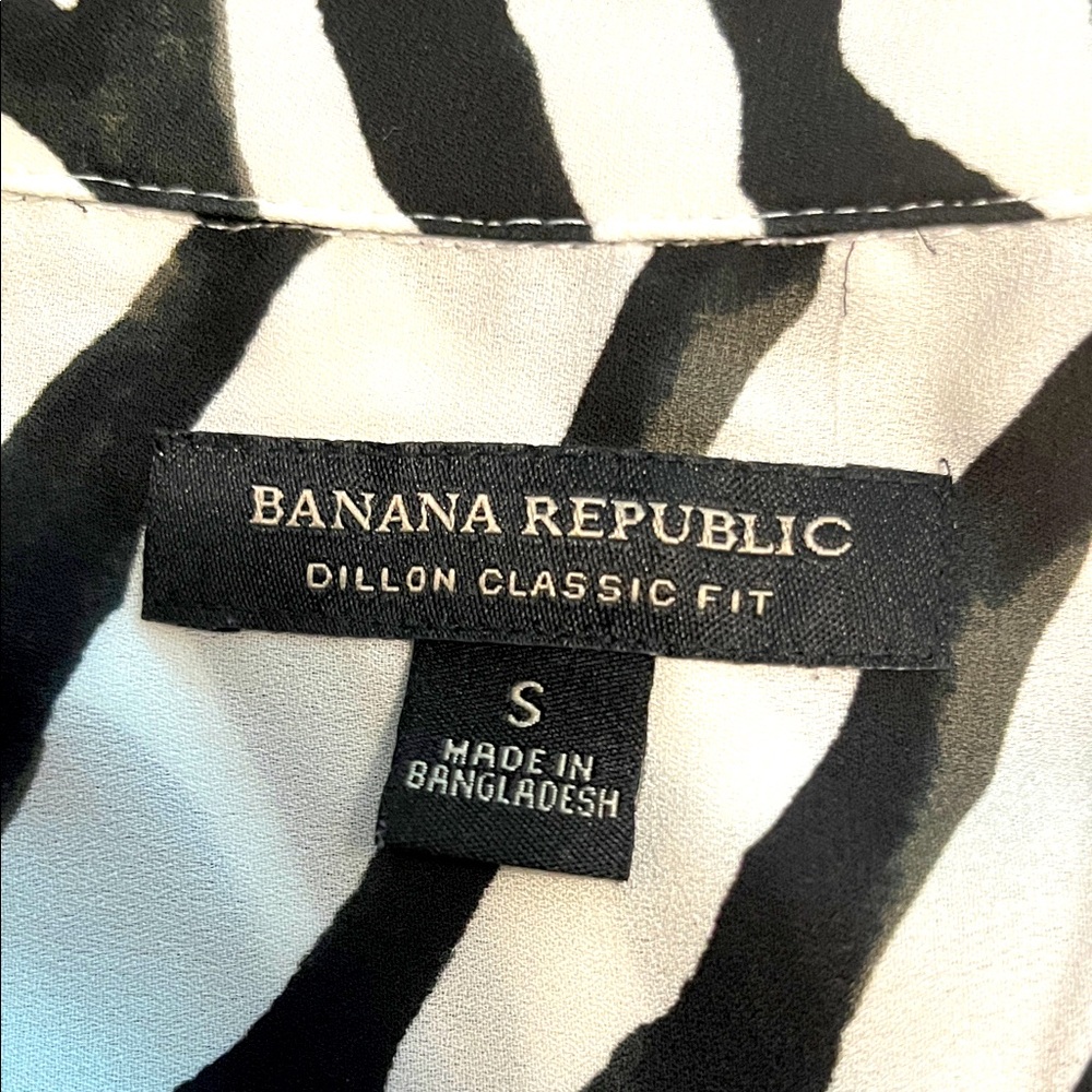 🌻Banana Republic Dylan classic fit, zebra button down long sleeve button cuff, M - Picture 11 of 11